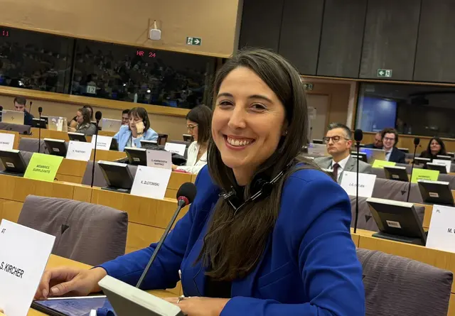 „Manchmal wirkt Politik weit weg, als ginge es nur um Debatten in Zeitungen oder im Fernsehen. Aber tatsächlich betrifft sie unser tägliches Leben", Sophia Kircher im Interview mit MeinBezirk.