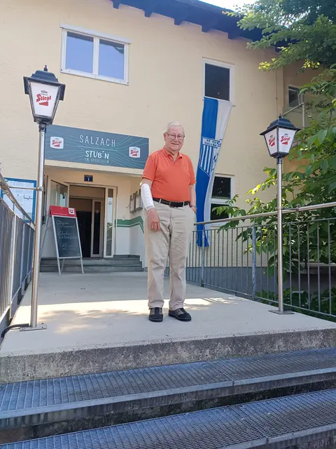 Gründungsmitglied Franz Zambelli ist bei jedem Treffen dabei.  | Foto: Wolfgang Feurstein