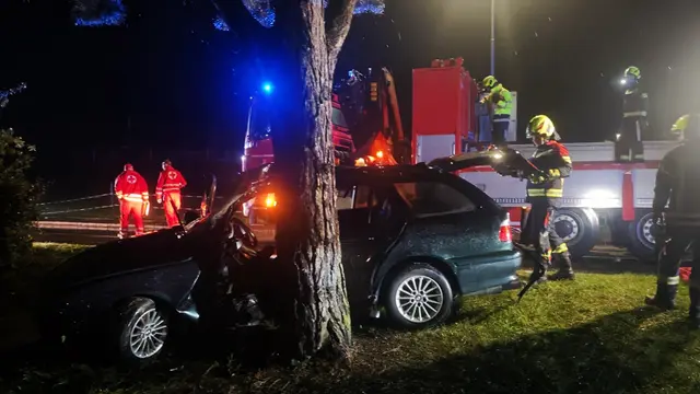 Einsatz in den Nachtstunden des 24. September. | Foto: Freiwillige Feuerwehr Ternitz-Pottschach