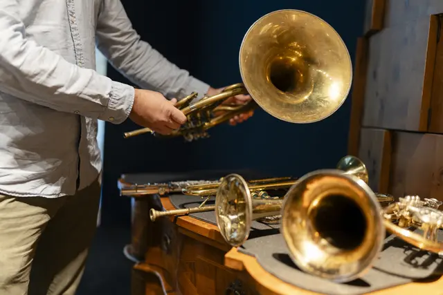 Die Ausstellung ist eng mit dem Jubiläum des Tiroler Blasmusikverbandes 2025 verbunden. | Foto: Maria Kirchner