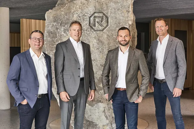 RUDIMENTUM: die geschäftsführenden Gesellschafter Stefan Hofer, Josef Eder,
Hannes Hofer und Johann Eder in der Firmenzentrale in Salzburg (v.l.n.r.). | Foto: RUDIMENTUM © Philip Hagenhofer