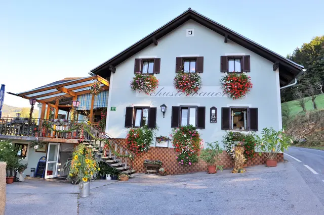Das Gasthaus Schusterbauer (Archivaufnahme) ist seit Jahrzehnten eine nicht wegzudenkende Institution in Gratwein-Straßengel. Jetzt feiert der Familienbetrieb sein 60-jähriges Bestehen. | Foto: Archivaufnahme Edith Ertl