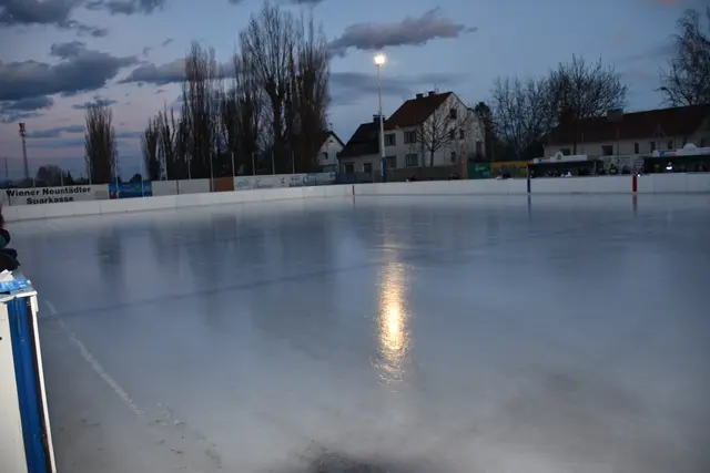Für den derzeitigen Eislaufplatz in der Giltschwertgasse wird es länger keinen passenden Ersatz geben. | Foto: Zezula