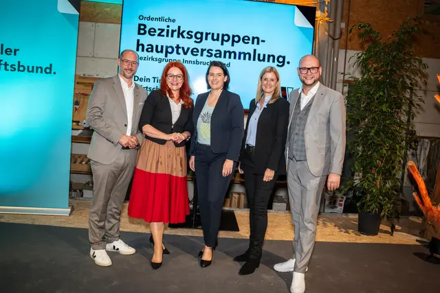 v.l.n.r. LR Mario Gerber, LRin Cornelia Hagele, Landesobfrau und WK-Präsidentin Barbara Thaler, LGFin Daniela Kampfl und LGF Stv. Patrick Taxacher. | Foto: Tiroler Wirtschaftsbund