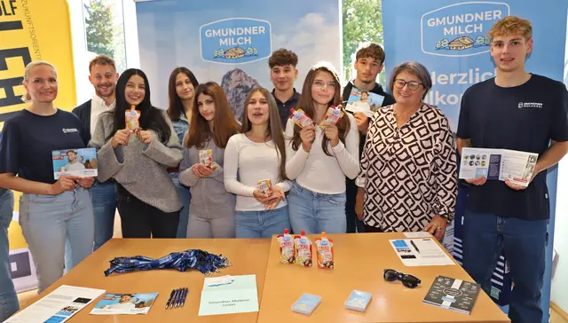 Schüler der 3. und 4. Klassen der Sportmittelschule und der Polytechnischen Schule Laakirchen nutzten die Gelegenheit, direkt in der Schule Betriebe näher kennenzulernen. | Foto: Hörmandinger