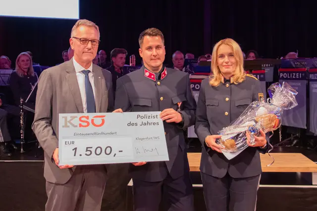 KSÖ-Kärnten-Präsident Hannes Kuschnig, Polizist des Jahres Inspektor Philipp Salzmann, Landespolizeidirektorin Michaela Kohlweiß | Foto: Polizei Kärnten