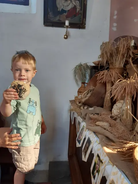 Die Freude beim Schmücken ist anzusehen. | Foto: Kindergarten St. Oswald ob Eibiswald