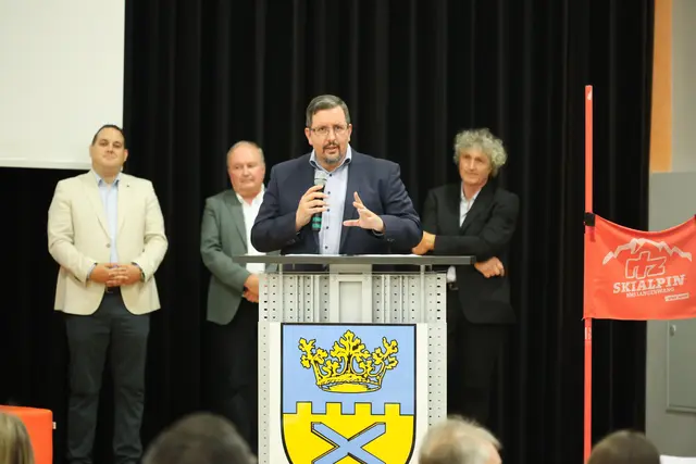 Leopold Ulrich von der Bildungsdirektion Steiermark bei seiner Ansprache. | Foto: Polansky