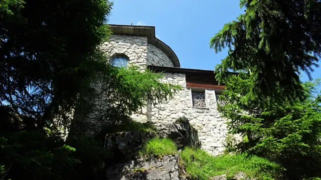 ... zur Bergkirche (Josefskapelle). ... | Foto: © Silvia Plischek