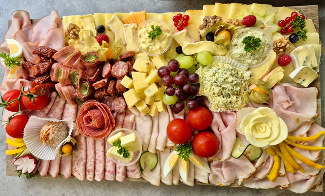 Die frische Frühstücksplatte erfreut sich großer Beliebtheit. | Foto: Jausenecke Kainzer Facebook
