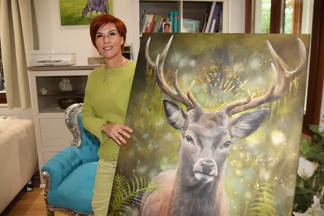 Die Künstlerin präsentiert ein besonderes Werk aus ihrem Repertoire.