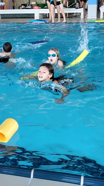 In St. Oswald bei Freistadt gab es für die neuen Schüler und Schülerinnen der SMS Zwettl täglich Schwimmeinheiten. | Foto: NÖ Mittelschule für Sport und Wirtschaft