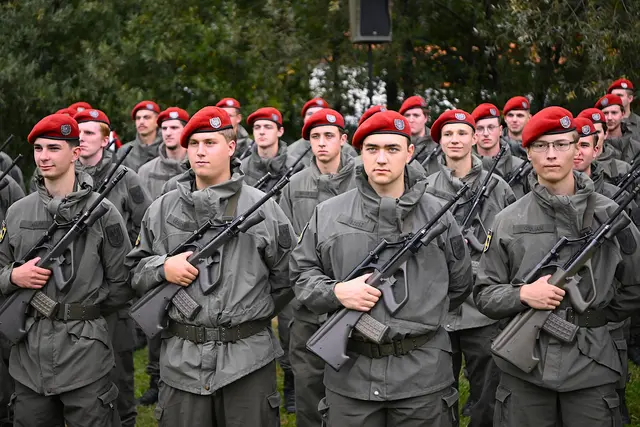 In Reih und Glied - so waren die Soldaten zur Ablegung des Eides angetreten | Foto: Josef Bodner