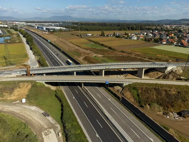 Sie kommt: Die dritte Spur der A9 im Süden von Graz geht in die Planungsphase. Bund, Land und "Asfinag" leiten den nächsten Schritt ein. | Foto: ÖBB_ChrisZenz