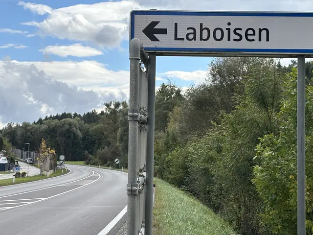 Am 29. September starten die Bauarbeiten an der mittlerweile bereits 30 Jahre alten Lärmschutzwand. | Foto: MeinBezirk/Isabella Friessnegg