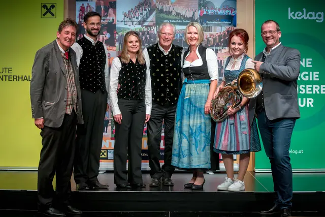 Eine stimmgewaltige Veranstaltung: Arnof Kohlweg, Manuel Graf, Nina Feix, "Mister Volkskultur" Richi Di Bernardo, Nicole Dullnig, Verena Scharf und Wolfgang König.