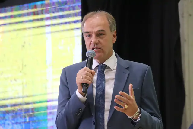 Wirtschaftslandesrat Leonhard Schneemann hat den Aufsichtsratsvorsitz in der Tourismus- und Beherbergungsbetriebe Burgenland GmbH übernommen. | Foto: Martin Wurglits