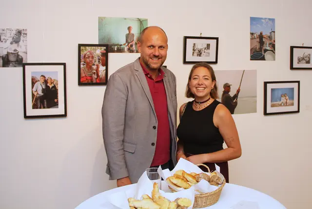 Vizebürgermeister Daniel Karacsonyi eröffnete die erste Vernissage von Ines Steiner in der Galerie Reichermühle in Rechnitz.  | Foto: Peter Seper