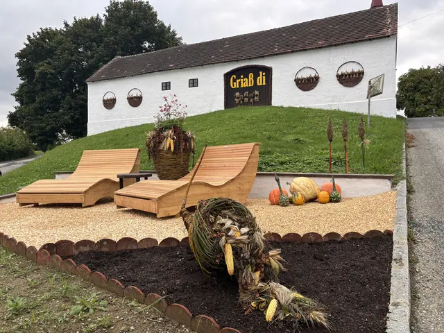 Der neue Erholungsplatz bei der Kirche lädt zum Verweilen ein. | Foto: Elisabeth Kloiber
