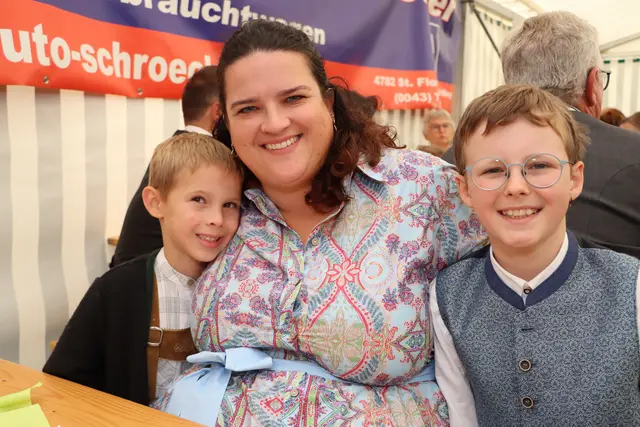 Johanna mit ihren Söhnen Isaak (li.) und Xaver (re.) | Foto: Markus Bäumler und Udo Klaus/zema-medien.de