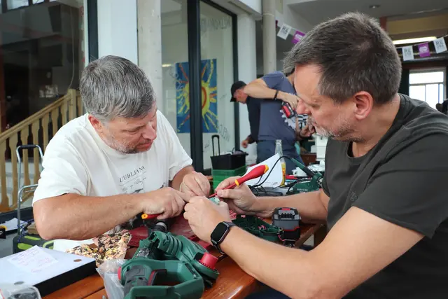 Zum zehnten Mal gingen in Feldkirchen Kleidertausch und Repaircafe erfolgreich über die Bühne. | Foto: Edith Ertl