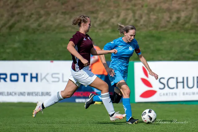 Mit ihrem Tor sorgte Gertrud Sensoy (Blau) für das 4:0. | Foto: Thomas Navratil