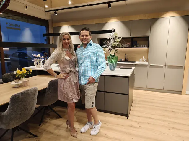 Geschäftsführer Michael Schütz und Lebensgefährtin Michaela Haslinger freuten sich über zahlreiche Gäste am Oktoberfest. 