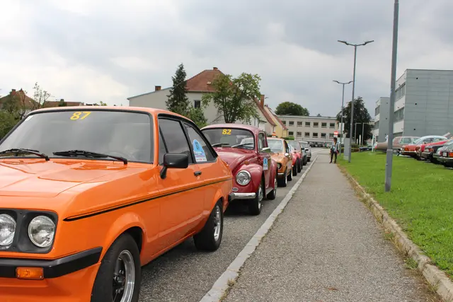 Klassiker auf Tour: Die Gerasdorfer Oldtimer Classics führten durch das Weinviertel – Fahrspaß, Landschaft und Leidenschaft auf vier Etappen. | Foto: Rebekka Sadiki-Peckary