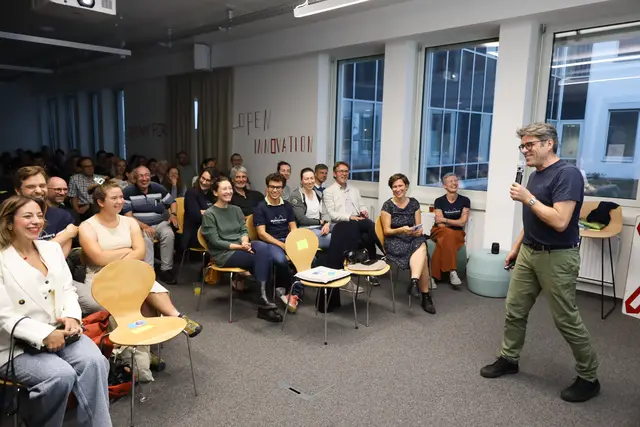 Foto: Bahn zum Berg / Oleksandra Chornobab