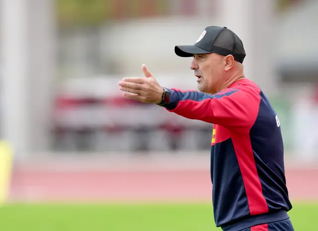 KSV-Cheftrainer Vlado Petrovic musste die zweite Niederlage in Serie hinnehmen. | Foto: GEPA pictures/Michael Riedler