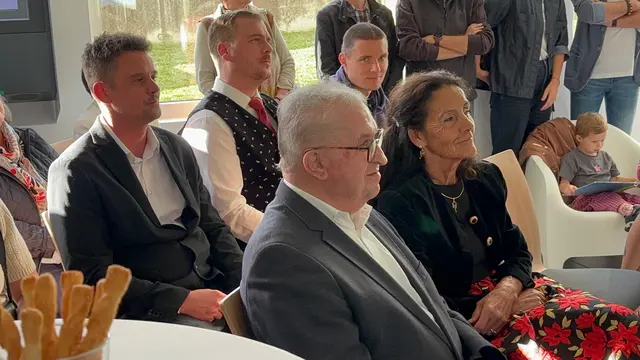 Erika Kulterer mit Pfarrer Johann Dersula | Foto: MeinBezirk.at