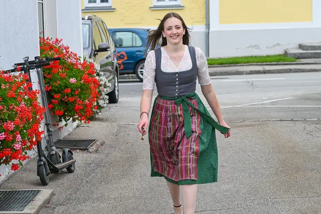 Celina war im feschen Dirndl unterwegs. | Foto: Markus Bäumler und Udo Klaus/zema-medien.de