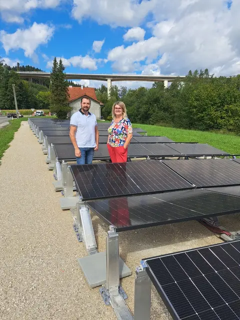 Pinsdorfs Bürgermeister Jürgen Berchtaler mit Ohlsdorfs Bürgermeisterin Inés Mirlacher. | Foto: Gemeinde Pinsdorf