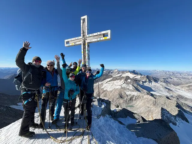 Der Großvenediger empfing die Bergsteiger mit Postkartenwetter und einer perfekten Fernsicht. | Foto: WSG