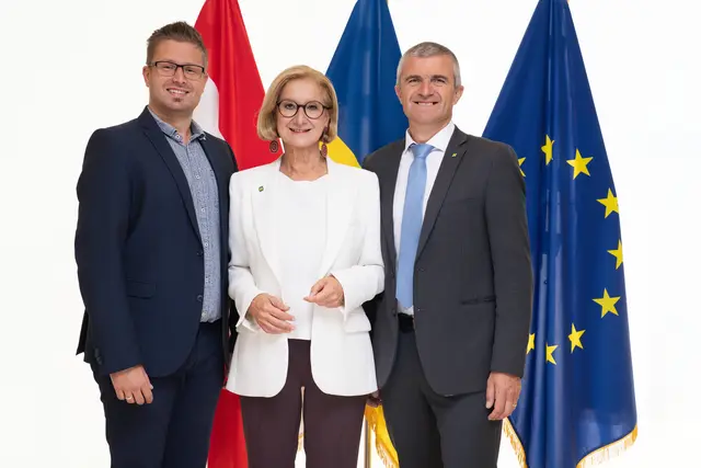 Bgm. Florian Pfaffelmaier, Landeshauptfrau Johanna Mikl-Leitner und Bgm. Peter Mayer. | Foto: ÖVP NÖ