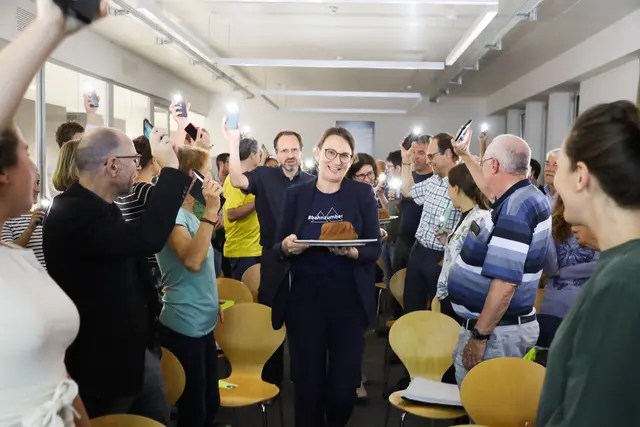 Foto: Bahn zum Berg / Oleksandra Chornobab