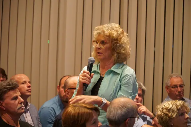 Maria Scheiber aus Elmen saß mehrere Jahre für die Grünen im Landtag, in Reutte meldete sie sich zu Wort. Sie sorgt sich über den zunehmenden Ausweichverkehr über das Hahntennjoch. | Foto: MeinBezirk/Günther Reichel