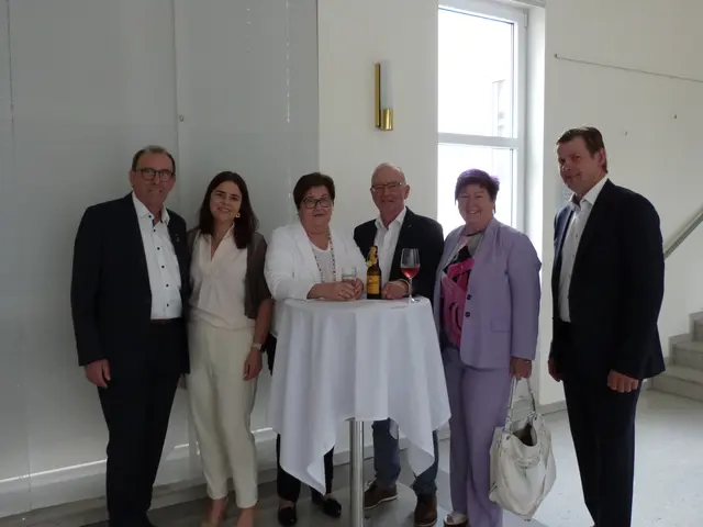 Gemeinsam versammelte sich das Team der Oberpullendorfer Gemeinde im Rathaus.  | Foto: Vanessa Wittmann