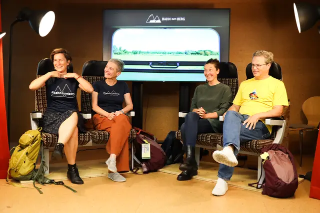 Foto: Bahn zum Berg / Oleksandra Chornobab