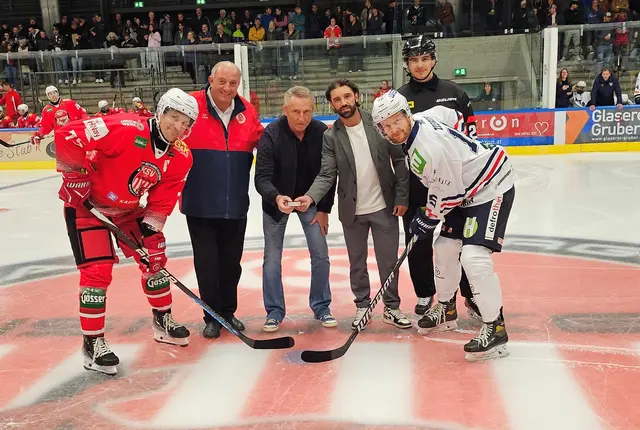 KSV-Präsident Franz Gärtner, KSV-General Manager Dominique Heinrich, Matchsponsor Robert Vadlja von der „Steirischen Stub‘n“. | Foto: KSV