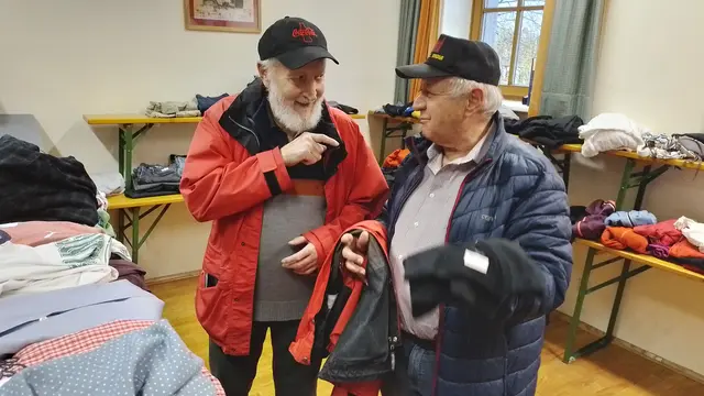 Friedl Schraml beim Shoppen | Foto: Marion Priglinger