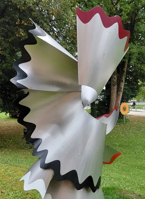 Buntstiftspäne von Christiane Pott-Schlager | Foto: H.Bachinger