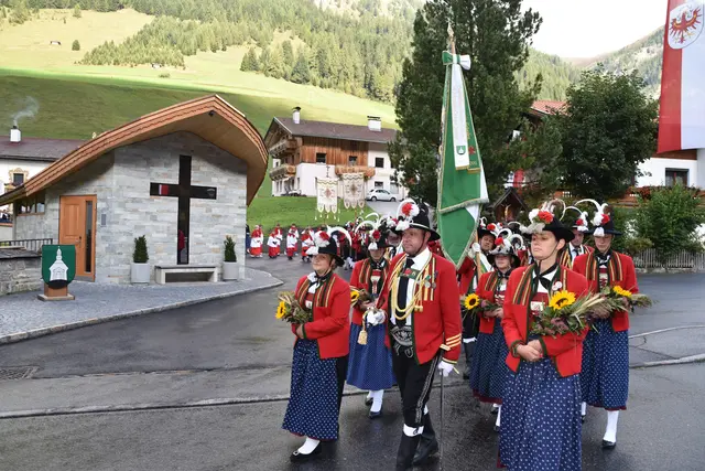 Den Festakt umrahmten die Musikkapelle und die Schützenkompanie.  | Foto: Kainz