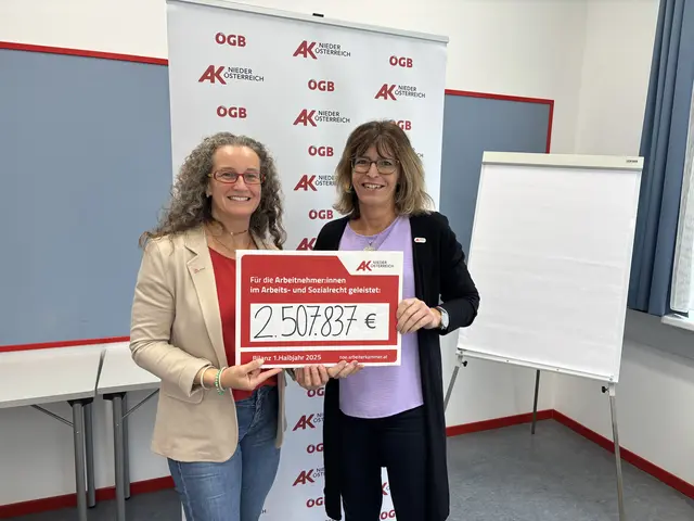 Leiterin der Bezirksstelle Krems, Doris Schartner und AK Niederösterreich-Vizepräsidentin Angela Fischer | Foto: sg