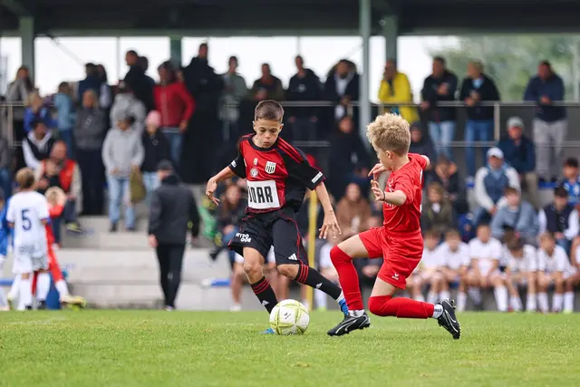 Der LASK dominierte das Turnier – hier im Spiel gegen den SV Freistadt – in den Gruppenspielen, mussten sich dann aber im Elfern geschlagen geben. | Foto: Reischl