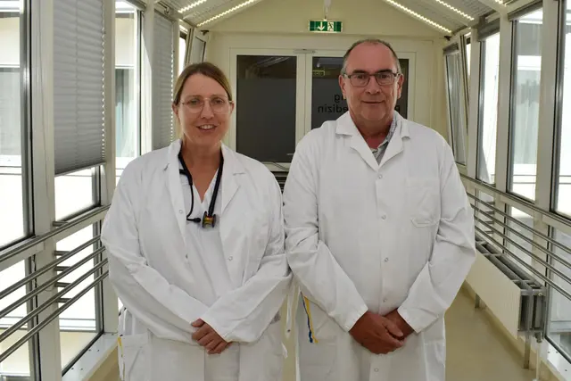 Dr. Rainer Ernstberger, MSc, MBA, Interim. Ärztlicher Direktor am Landesklinikum Hollabrunn, begrüßte Dr. Jessica Stöger, PM.ME. sehr herzlich. FOTOCREDIT Foto 1, 3 & 4 Landesklinikum Hollabrunn | Foto: Landesklinikum Hollabrunn