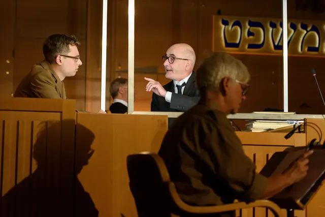 Als Dokumentartheater stellt das Landestheater Linz den Gerichtsprozess von Adolf Eichmann am Landesgericht Linz nach. | Foto: Petra Moser