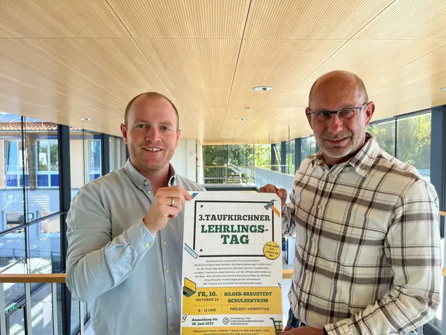 "Weil die großen Firmen omnipräsent bei den angehenden Lehrlingen sind, wollten wir mit dem Taufkirchner Lehrlingstag gegensteuern, damit wir unsere Kinder und die ganzen Talente in der Region halten", so Taufkirchens Mittelschul-Direktor Peter Rockenschaub (rechts) und Ausschussobmann Martin Schmid (links).   | Foto: Marktgemeinde Taufkirchen