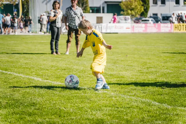 Volle Konzentration beim Sieben-Meter-Schießen | Foto: Brückenschule