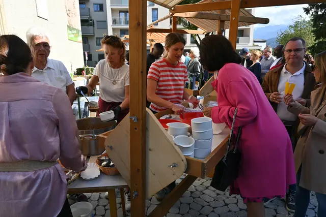 Selbstverständlich war auch fürs leibliche Wohl gesorgt.  | Foto: Königer